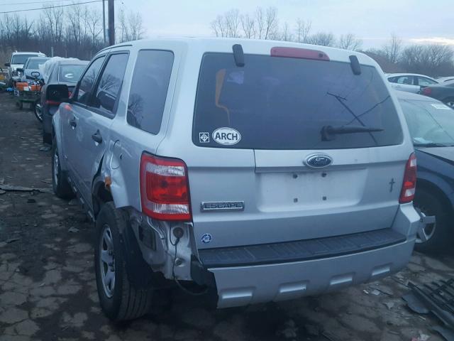 1FMCU02Z48KA90326 - 2008 FORD ESCAPE XLS SILVER photo 3