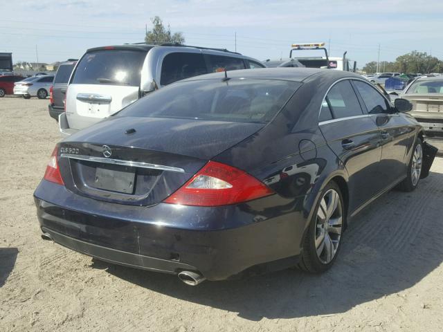 WDDDJ75X66A049242 - 2006 MERCEDES-BENZ CLS 500C BLACK photo 4