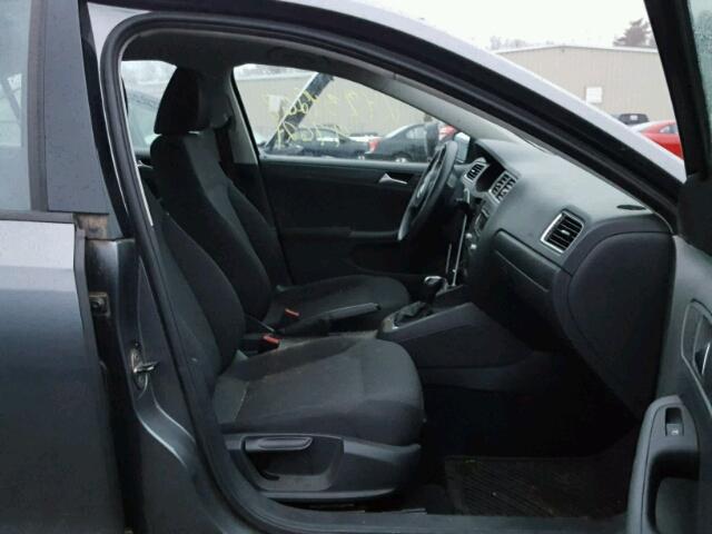 3VW2K7AJ6CM467683 - 2012 VOLKSWAGEN JETTA BASE 灰色 照片 5