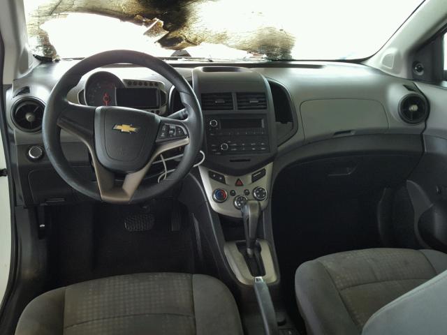 1G1JA6SH6D4162763 - 2013 CHEVROLET SONIC LS 白色 照片 9