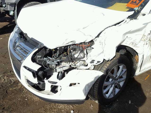 3VWRX7AJ1AM035368 - 2010 VOLKSWAGEN JETTA SE WHITE photo 9