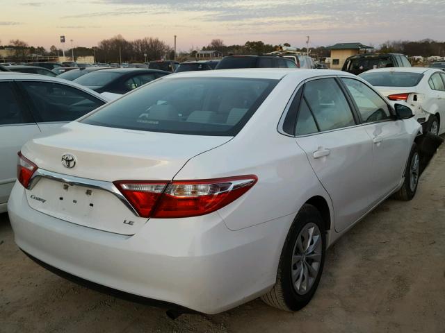 4T1BF1FK0GU127156 - 2016 TOYOTA CAMRY LE WHITE photo 4