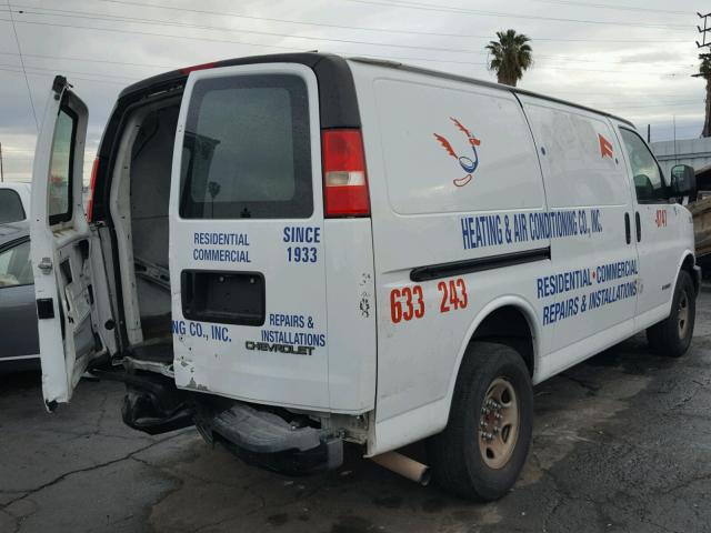 1GCGG25V761266418 - 2006 CHEVROLET EXPRESS G2 WHITE photo 4