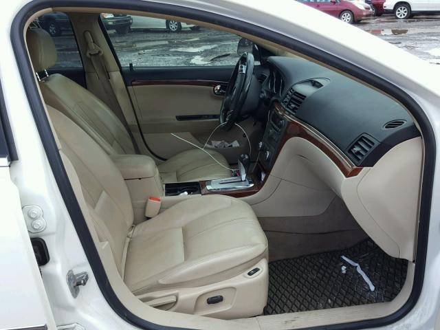 1G8ZV577X7F315849 - 2007 SATURN AURA XR WHITE photo 5