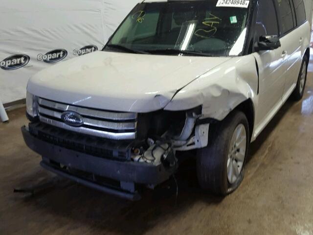 2FMDK51C09BA12206 - 2009 FORD FLEX SE WHITE photo 9