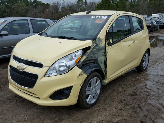 KL8CB6S9XFC715440 - 2015 CHEVROLET SPARK LS YELLOW photo 2