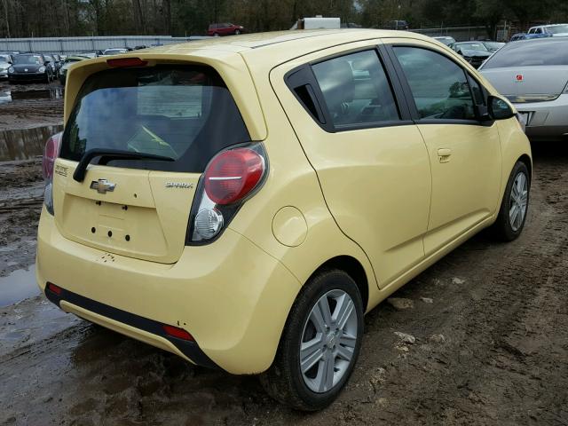 KL8CB6S9XFC715440 - 2015 CHEVROLET SPARK LS YELLOW photo 4