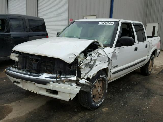 1GCDT13W02K136571 - 2002 CHEVROLET S TRUCK S1 WHITE photo 2