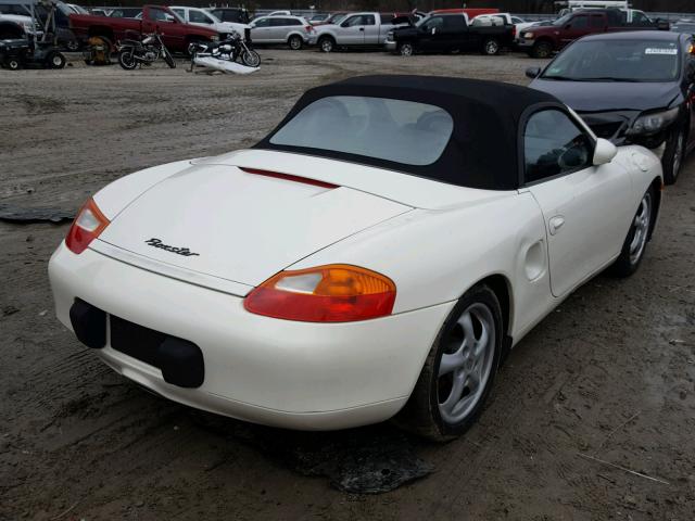 WP0CA2984YU627108 - 2000 PORSCHE BOXSTER WHITE photo 4