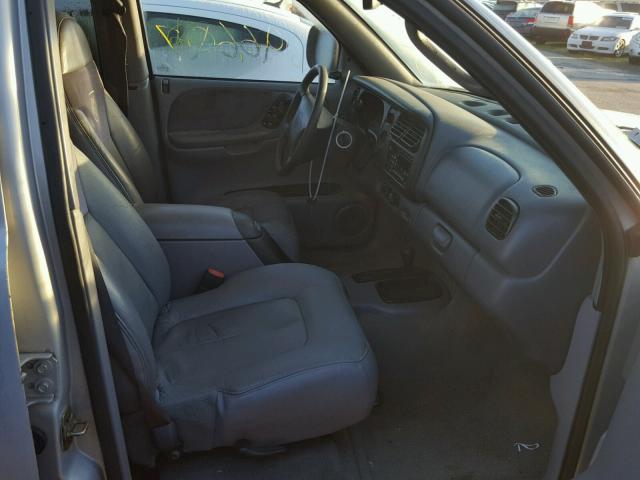 1B4HS28Y6WF222726 - 1998 DODGE DURANGO SILVER photo 5