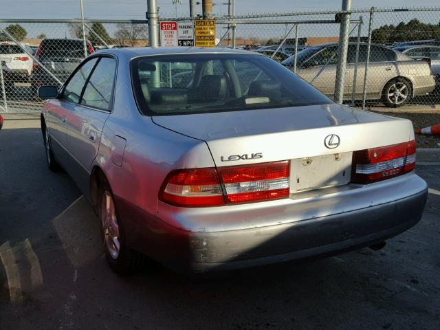 JT8BF28G210311241 - 2001 LEXUS ES 300 SILVER photo 3