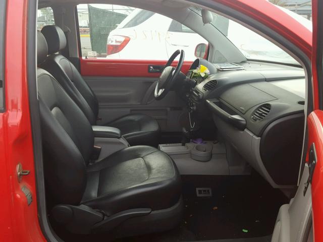 3VWCK21CX3M436204 - 2003 VOLKSWAGEN NEW BEETLE RED photo 5