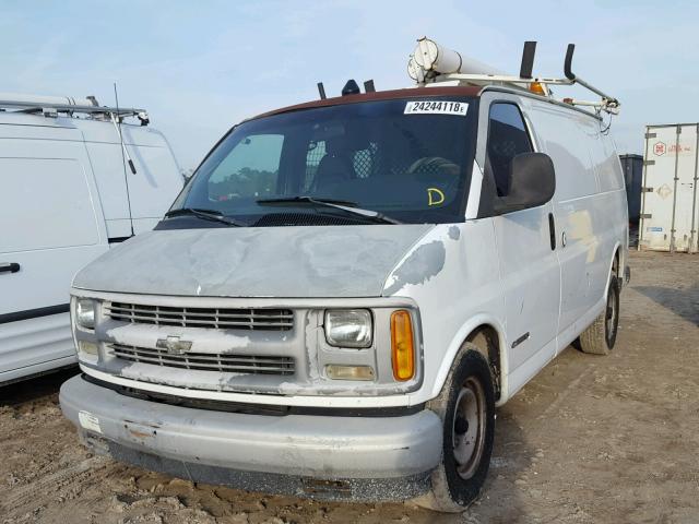 1GCFG25W2Y1204836 - 2000 CHEVROLET EXPRESS G2 WHITE photo 2