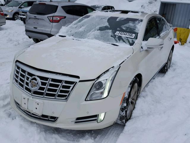 2G61T5S39D9101634 - 2013 CADILLAC XTS PREMIU WHITE photo 2