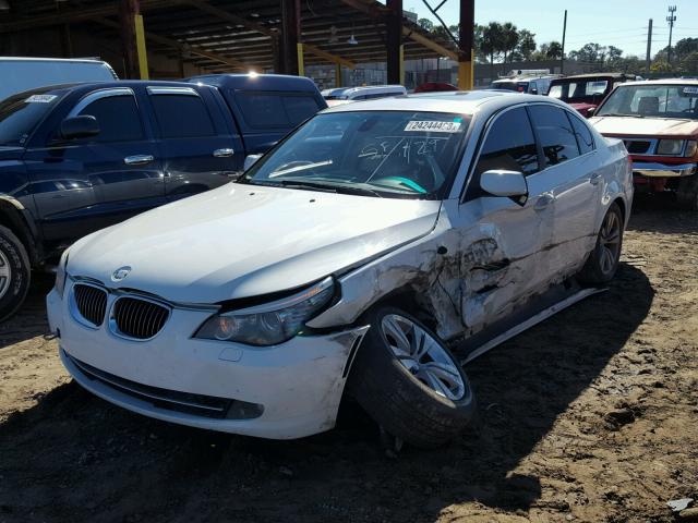 WBANU53559C123977 - 2009 BMW 528 I WHITE photo 2