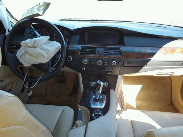 WBANU53559C123977 - 2009 BMW 528 I WHITE photo 9