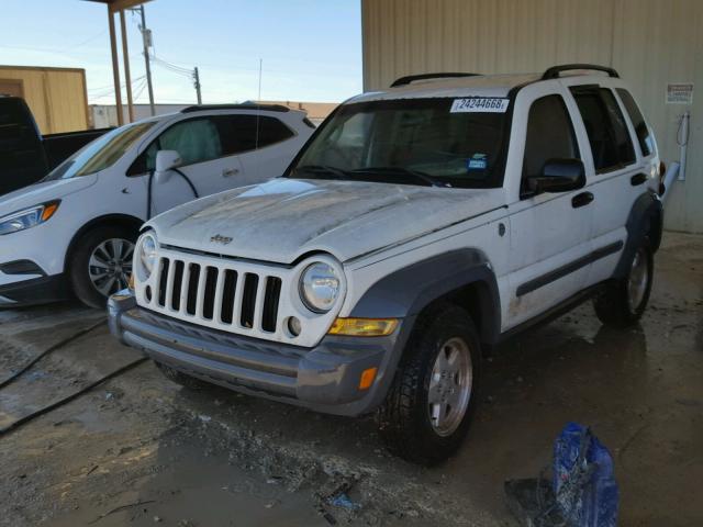 1J4GL48K95W601120 - 2005 JEEP LIBERTY SP WHITE photo 2