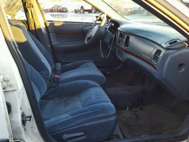 2G1WF55K029303622 - 2002 CHEVROLET IMPALA 白色 照片 5