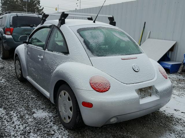 3VWBC21C9XM459438 - 1999 VOLKSWAGEN NEW BEETLE SILVER photo 3