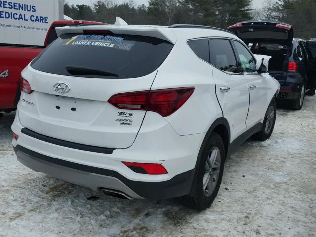 5NMZUDLB7HH021987 - 2017 HYUNDAI SANTA FE S WHITE photo 4