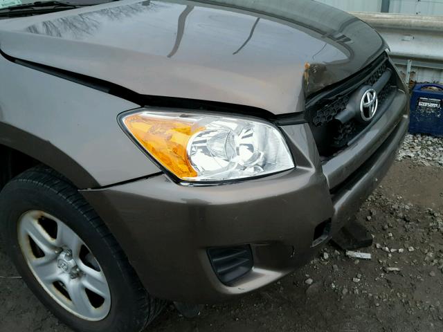 2T3BF4DV5BW165870 - 2011 TOYOTA RAV4 GOLD photo 9