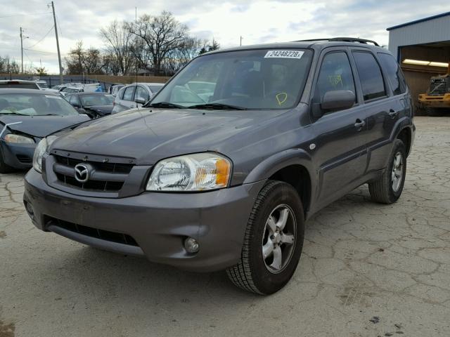 4F2YZ04176KM24106 - 2006 MAZDA TRIBUTE S SILVER photo 2