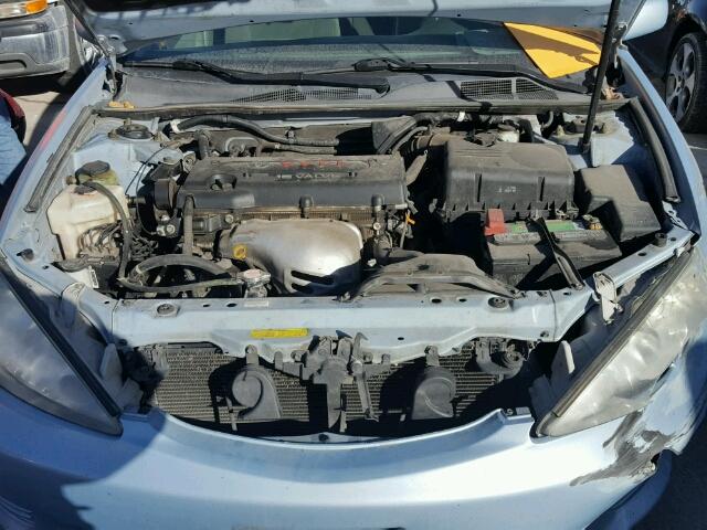 4T1BE32K85U532375 - 2005 TOYOTA CAMRY LE BLUE photo 7