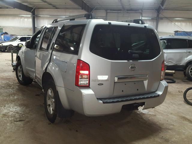 5N1AR18U15C760351 - 2005 NISSAN PATHFINDER SILVER photo 3