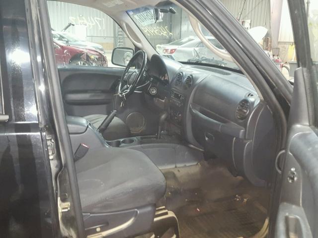 1J4GL48K44W195049 - 2004 JEEP LIBERTY SP BLACK photo 5