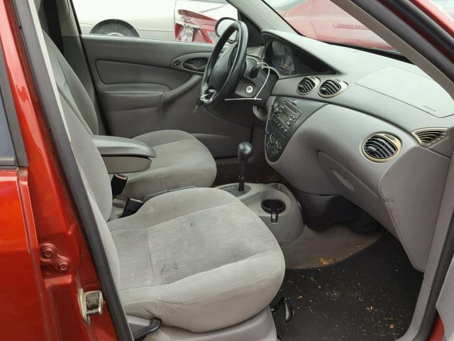 1FAFP34P93W309777 - 2003 FORD FOCUS SE RED photo 5