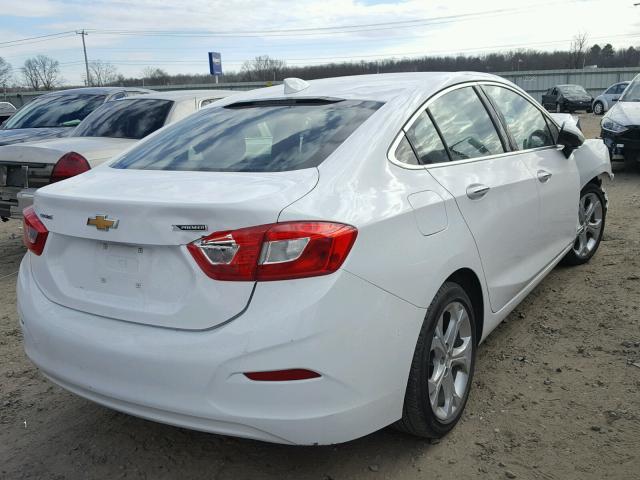 1G1BF5SMXH7236168 - 2017 CHEVROLET CRUZE PREM WHITE photo 4