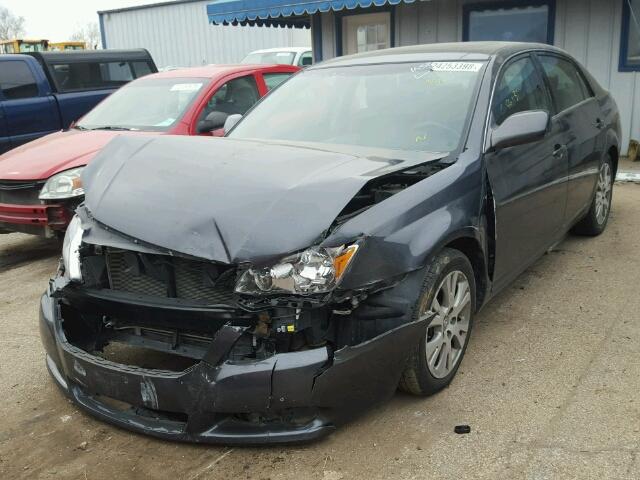 4T1BK36B38U306784 - 2008 TOYOTA AVALON XL GRAY photo 2