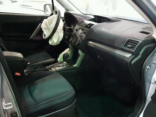 JF2SJABC7FH805508 - 2015 SUBARU FORESTER 2 SILVER photo 5