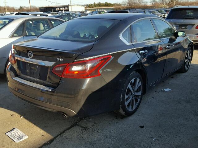 1N4AL3AP7HC143567 - 2017 NISSAN ALTIMA 2.5 BLACK photo 4