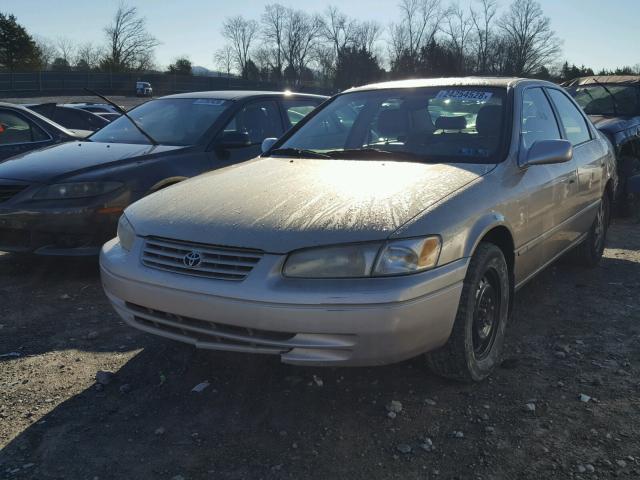 JT2BF28K3X0175340 - 1999 TOYOTA CAMRY LE BEIGE photo 2