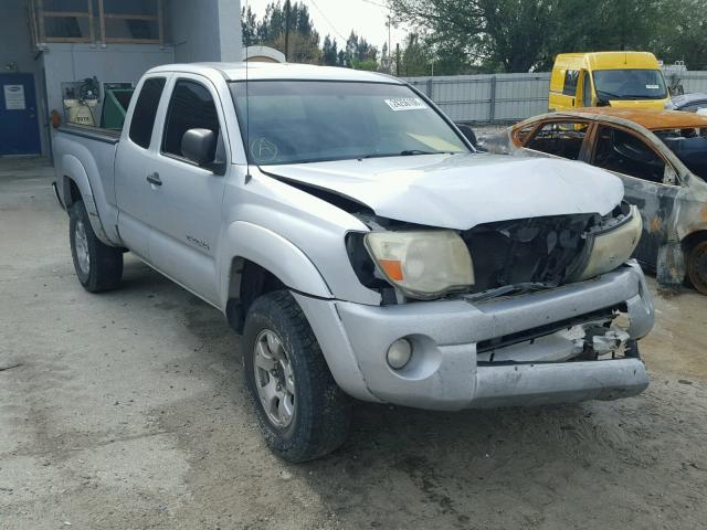 5TEUU42N26Z158063 - 2006 TOYOTA TACOMA ACC SILVER photo 1