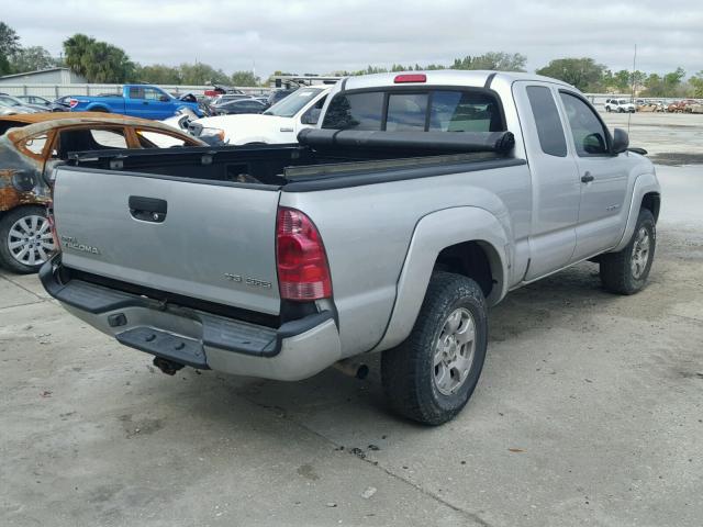 5TEUU42N26Z158063 - 2006 TOYOTA TACOMA ACC SILVER photo 4