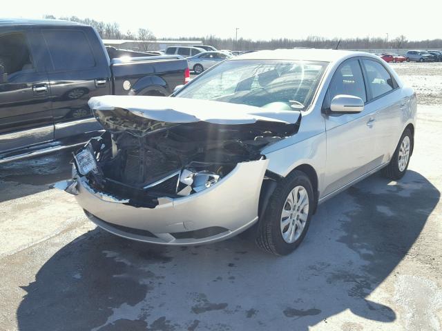 KNAFU4A29C5607220 - 2012 KIA FORTE EX SILVER photo 2