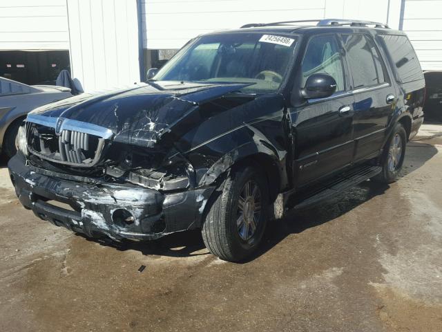 5LMEU27R92LJ18942 - 2002 LINCOLN NAVIGATOR შავი ფოტო 2