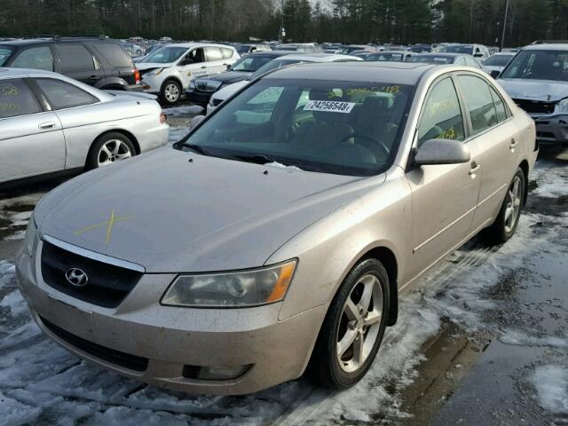 5NPEU46FX6H117903 - 2006 HYUNDAI SONATA GLS BEIGE photo 2