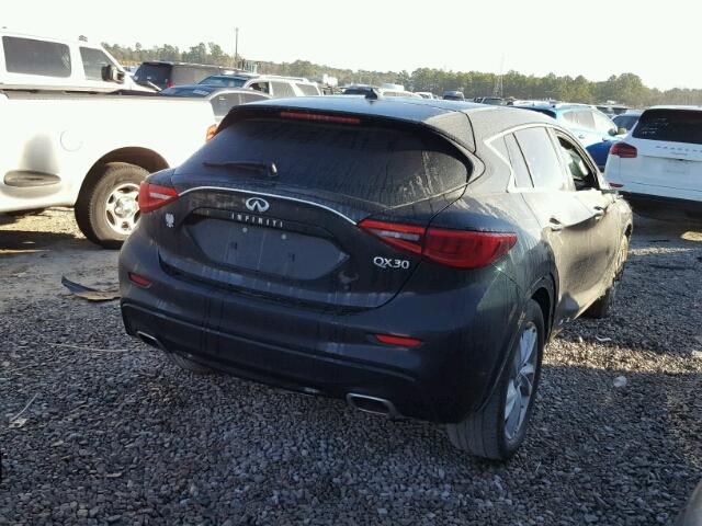 SJKCH5CP7HA027081 - 2017 INFINITI QX30 BASE BLACK photo 4