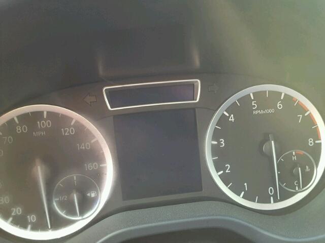 SJKCH5CP7HA027081 - 2017 INFINITI QX30 BASE BLACK photo 8