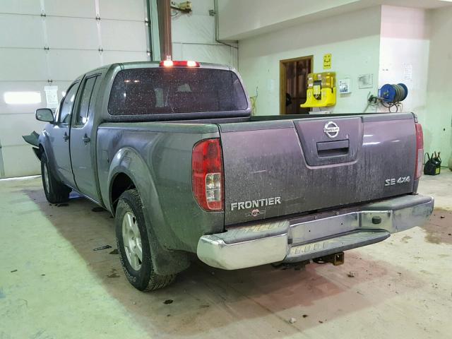 1N6AD09W88C449336 - 2008 NISSAN FRONTIER C CHARCOAL photo 3