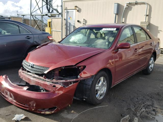 JTDBE32K320016710 - 2002 TOYOTA CAMRY LE BURGUNDY photo 2