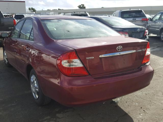 JTDBE32K320016710 - 2002 TOYOTA CAMRY LE BURGUNDY photo 3