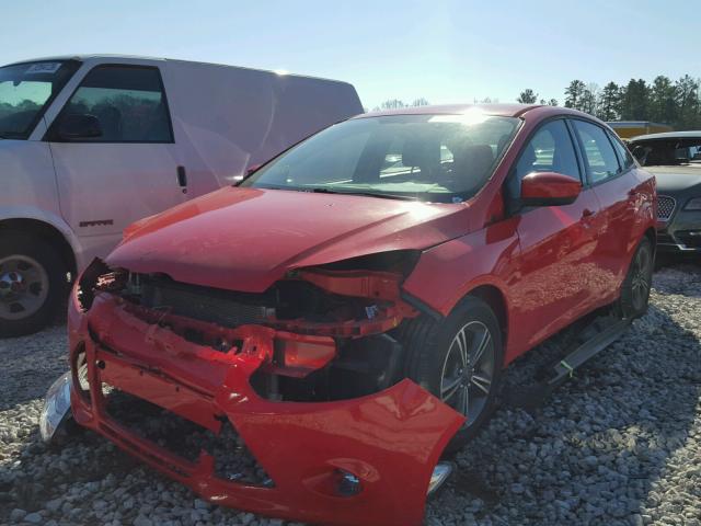 1FAHP3F21CL246282 - 2012 FORD FOCUS SE RED photo 2