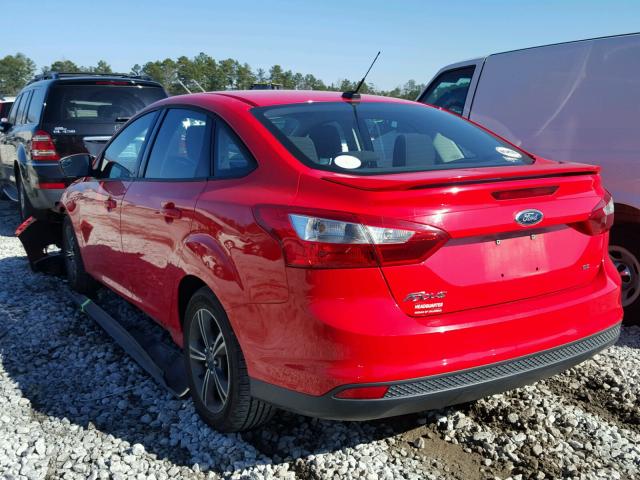 1FAHP3F21CL246282 - 2012 FORD FOCUS SE RED photo 3