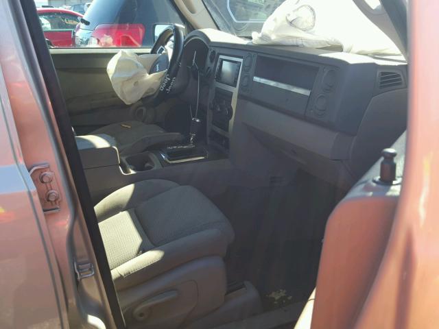 1J8HG48K98C234748 - 2008 JEEP COMMANDER ნაცრისფერი ფოტო 5