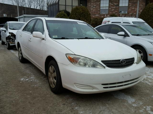 4T1BE32KX4U281101 - 2004 TOYOTA CAMRY LE WHITE photo 1