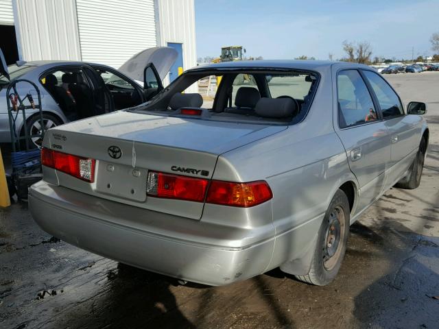 4T1BG28K5YU646897 - 2000 TOYOTA CAMRY CE SILVER photo 4